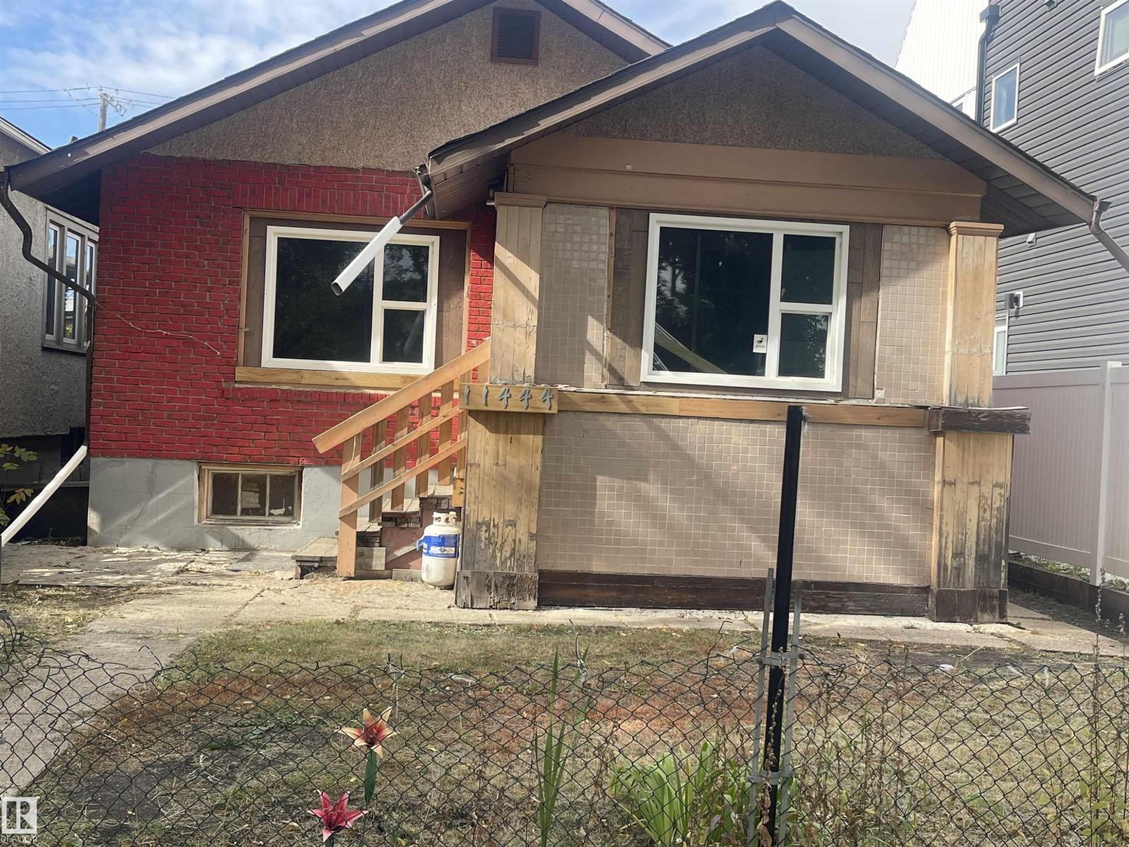 Property photograph 1 for MLS E4511018