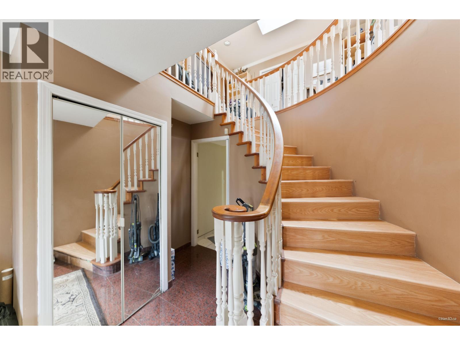 195 W 17TH AVENUE, Vancouver - Image 1