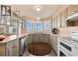 Kitchen - 3000 35 Street, Ponoka, AB T4J1A7 Photo 6