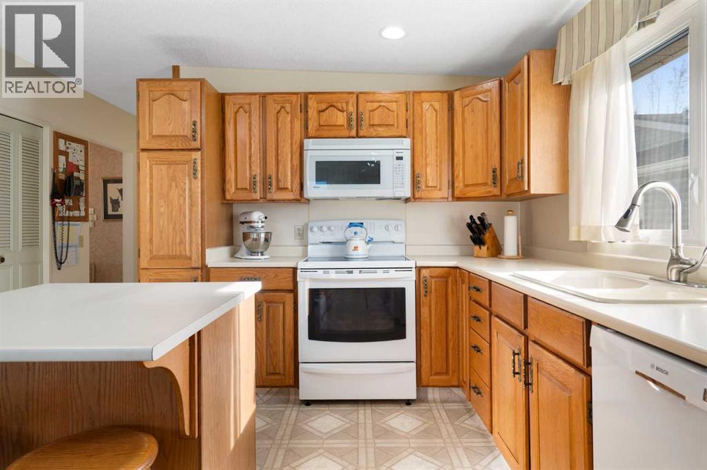 6807 Silverdale Road NW, Calgary — photo 14