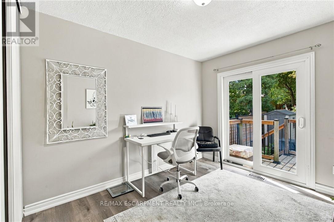 12 Glamis Court, Hamilton, ON photo 8