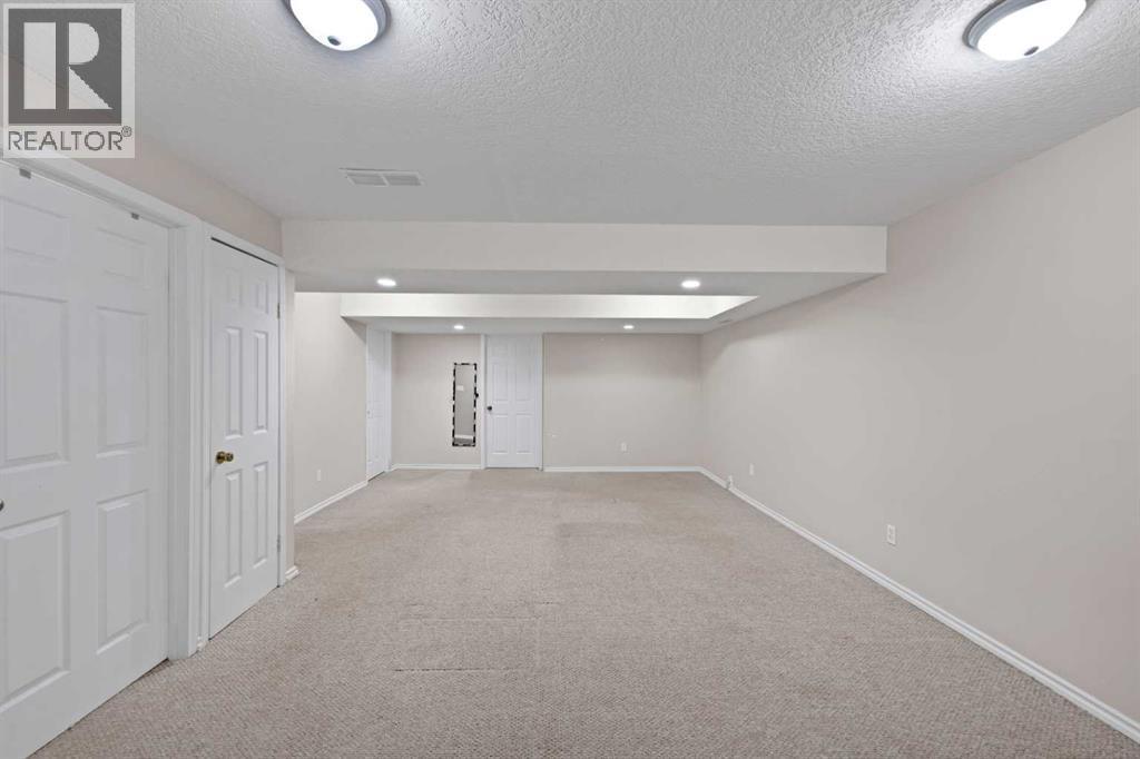 104 Catalina Circle NE photo 28