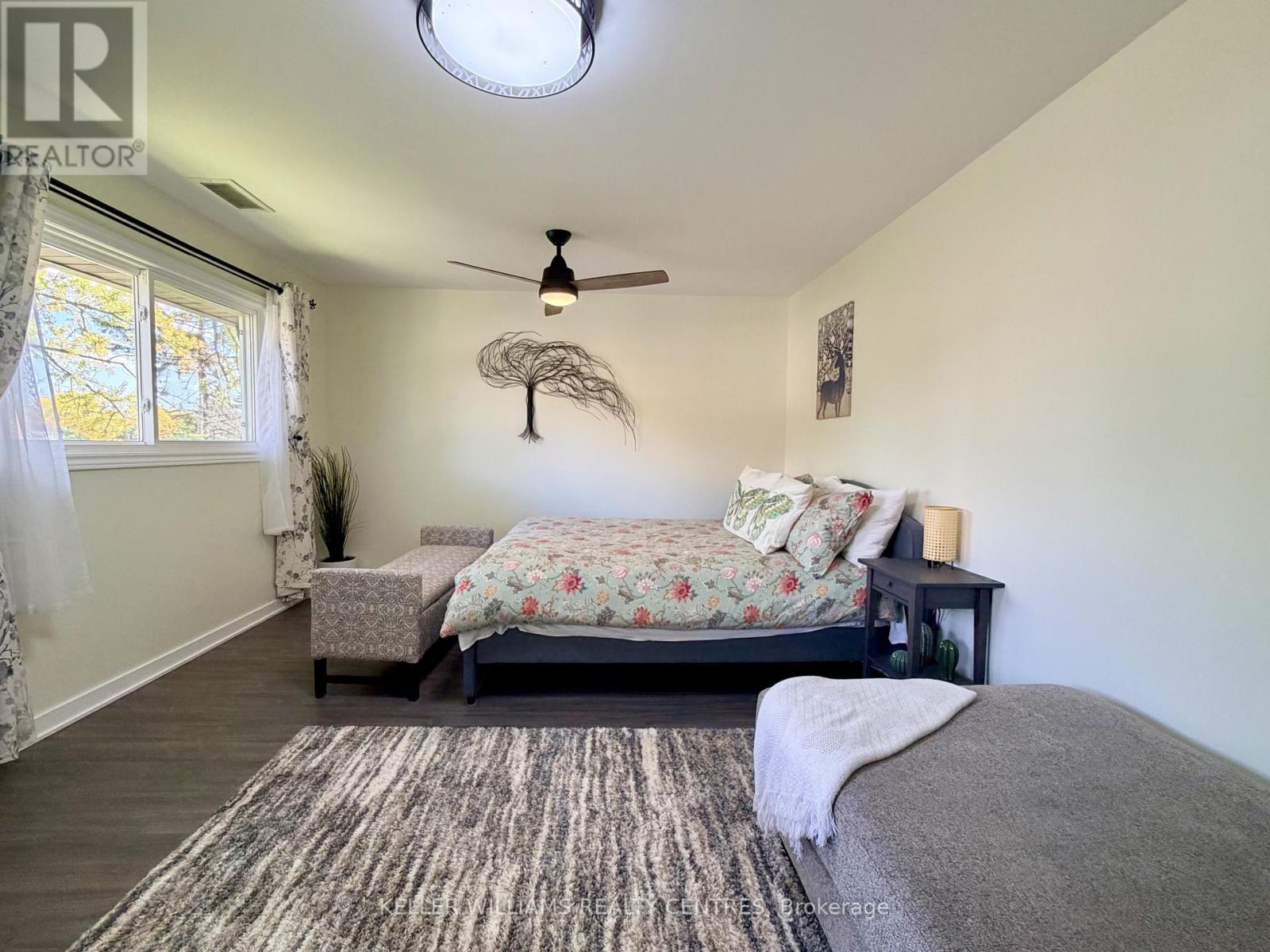 18 Bushey Avenue, Essa photo 40