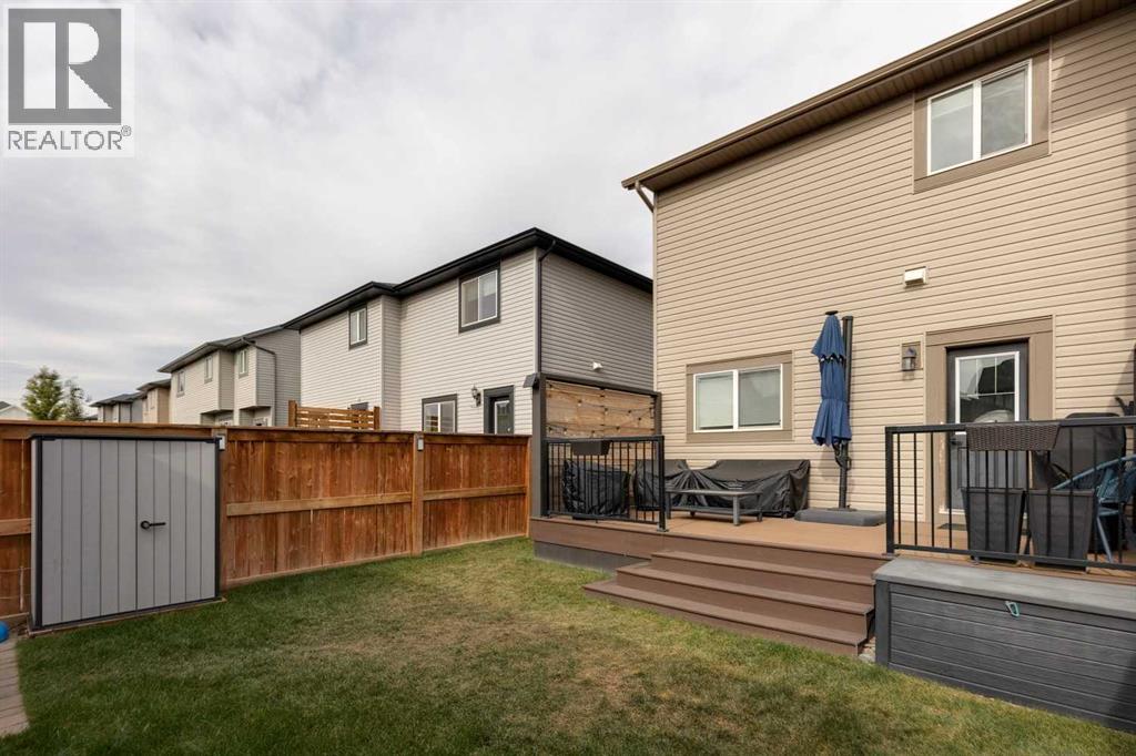 86 Hillcrest Close SW, photo 30 of 49
