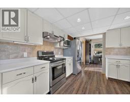 749 Sandringham Place Nw, Calgary, AB T3K3Z1 Photo 18