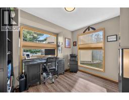 749 Sandringham Place Nw, Calgary, AB T3K3Z1 Photo 19