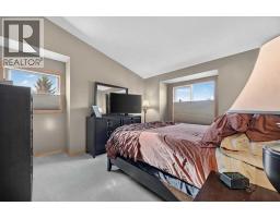 749 Sandringham Place Nw, Calgary, AB T3K3Z1 Photo 24