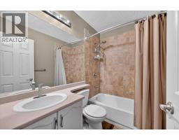 749 Sandringham Place Nw, Calgary, AB T3K3Z1 Photo 32