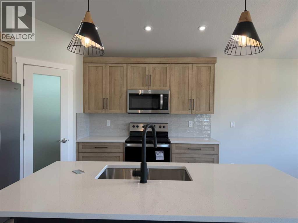 52 Emmett Crescent, photo 15 of 40