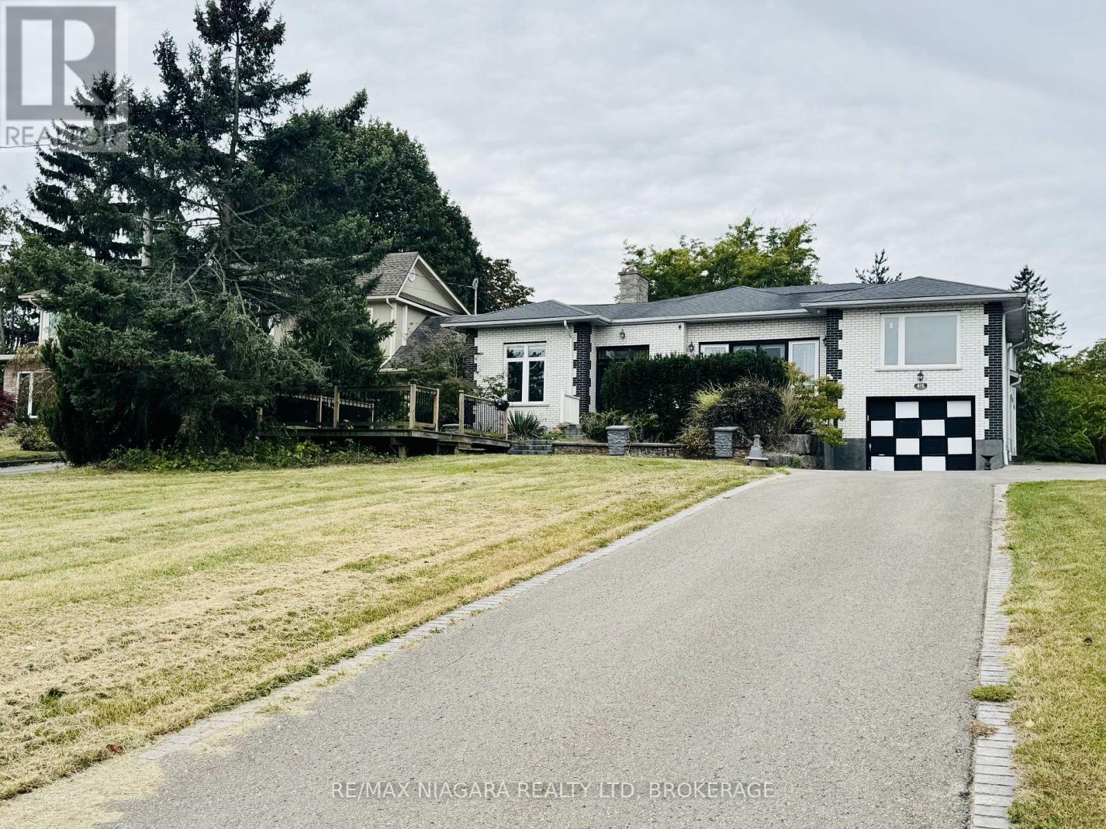 415 NIAGARA BOULEVARD, Fort Erie (Central)