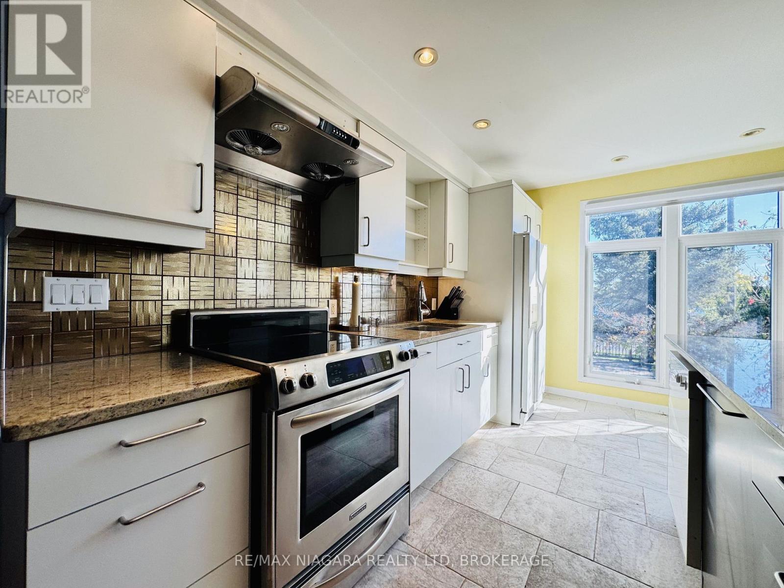 415 NIAGARA BOULEVARD, Fort Erie (Central) — photo 8