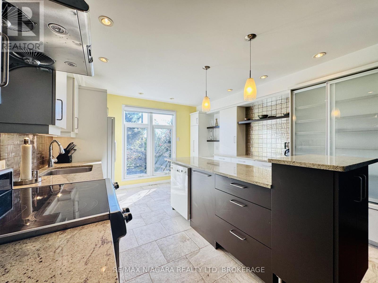 415 NIAGARA BOULEVARD, Fort Erie (Central) — photo 9