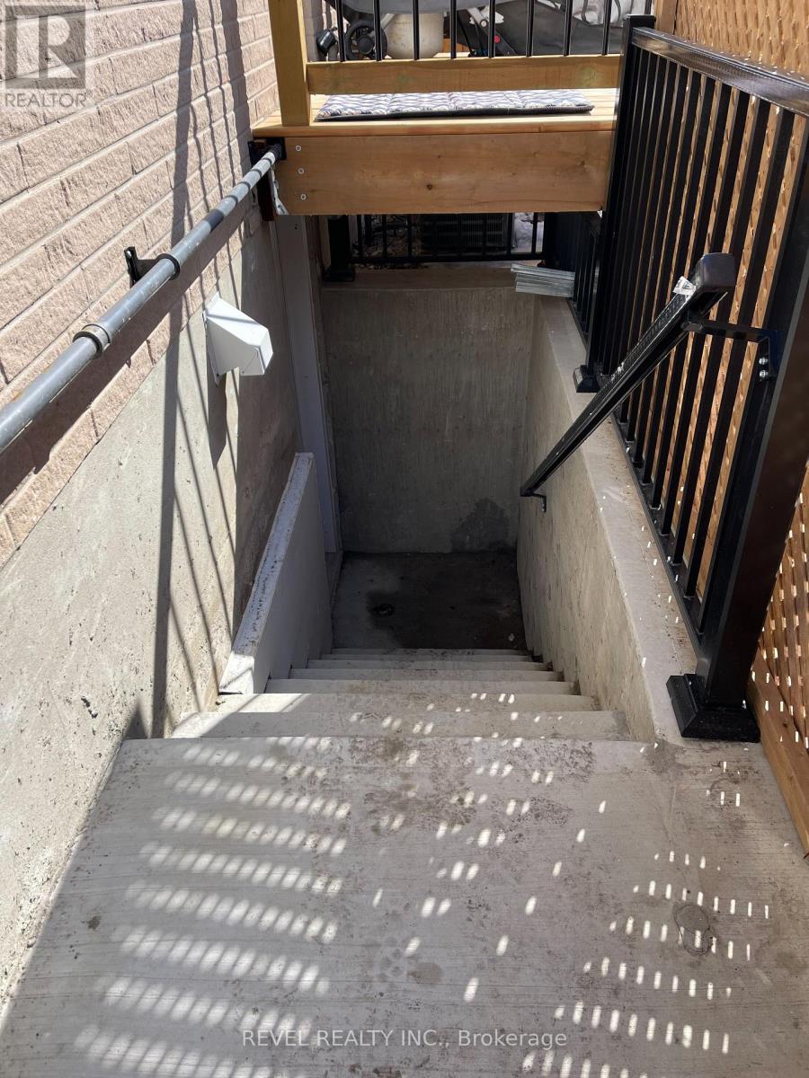 LOWER - 324 ST VINCENT STREET, Barrie (Wellington) — photo 2