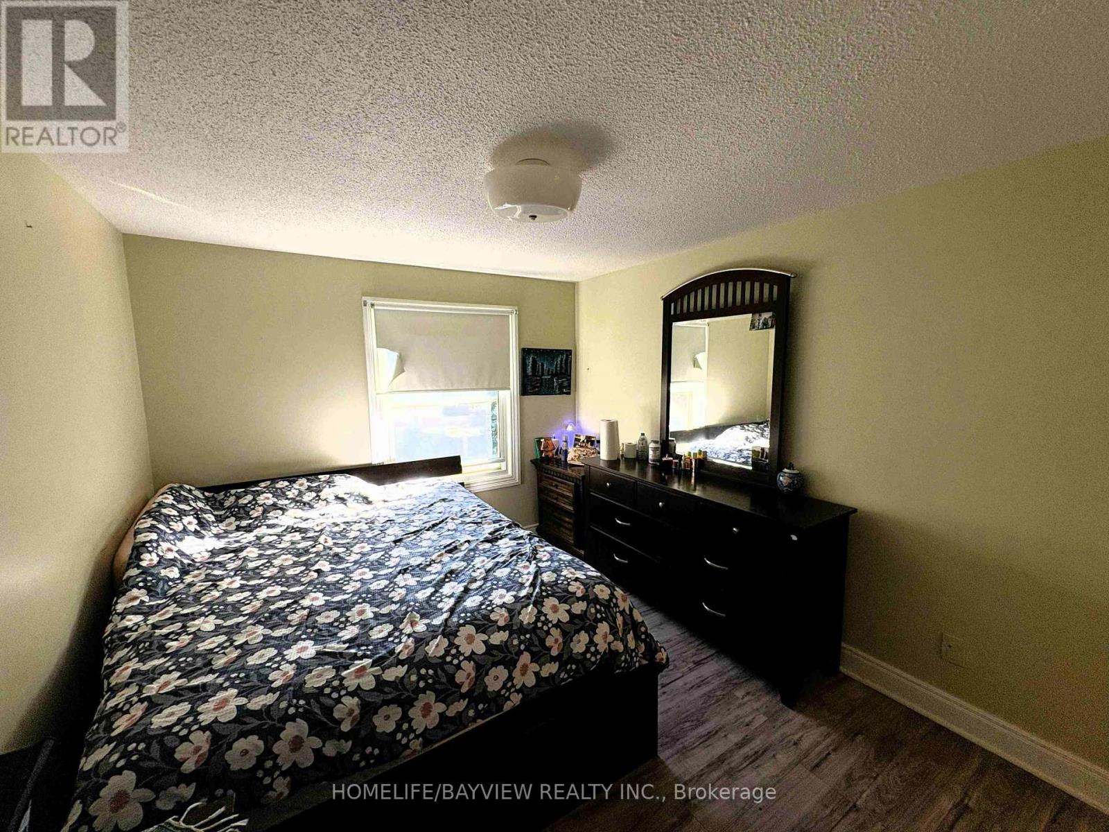 271 JOHN BOWSER CRESCENT - 21