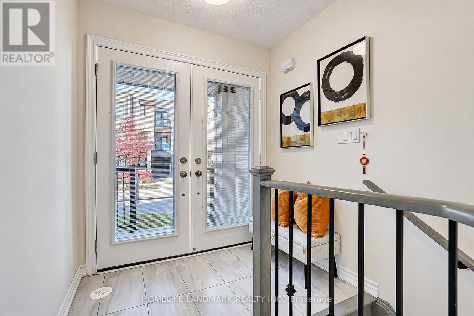 41 GOLDEN TRAIL, Vaughan (Patterson), ON, photo 2