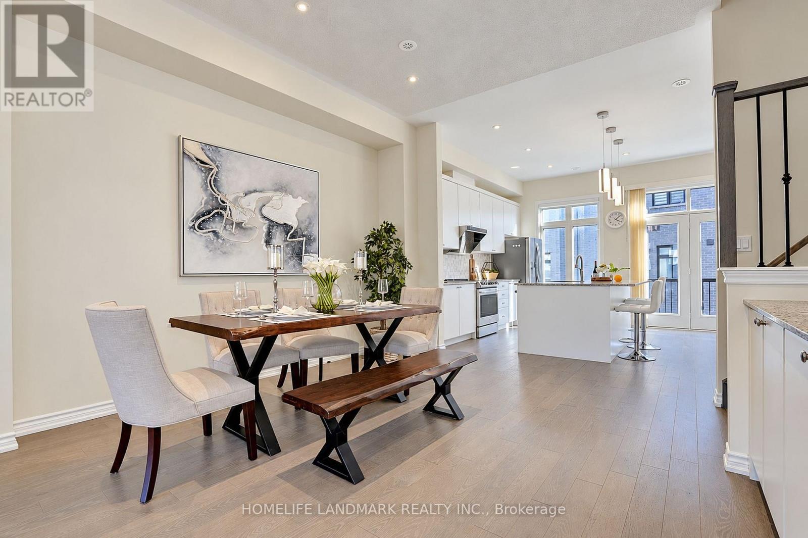41 GOLDEN TRAIL, Vaughan (Patterson), ON, photo 3