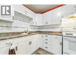 8 Columbia Bay W, Lethbridge, AB T1K5A7 Photo 18