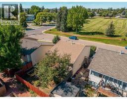 8 Columbia Bay W, Lethbridge, AB T1K5A7 Photo 47