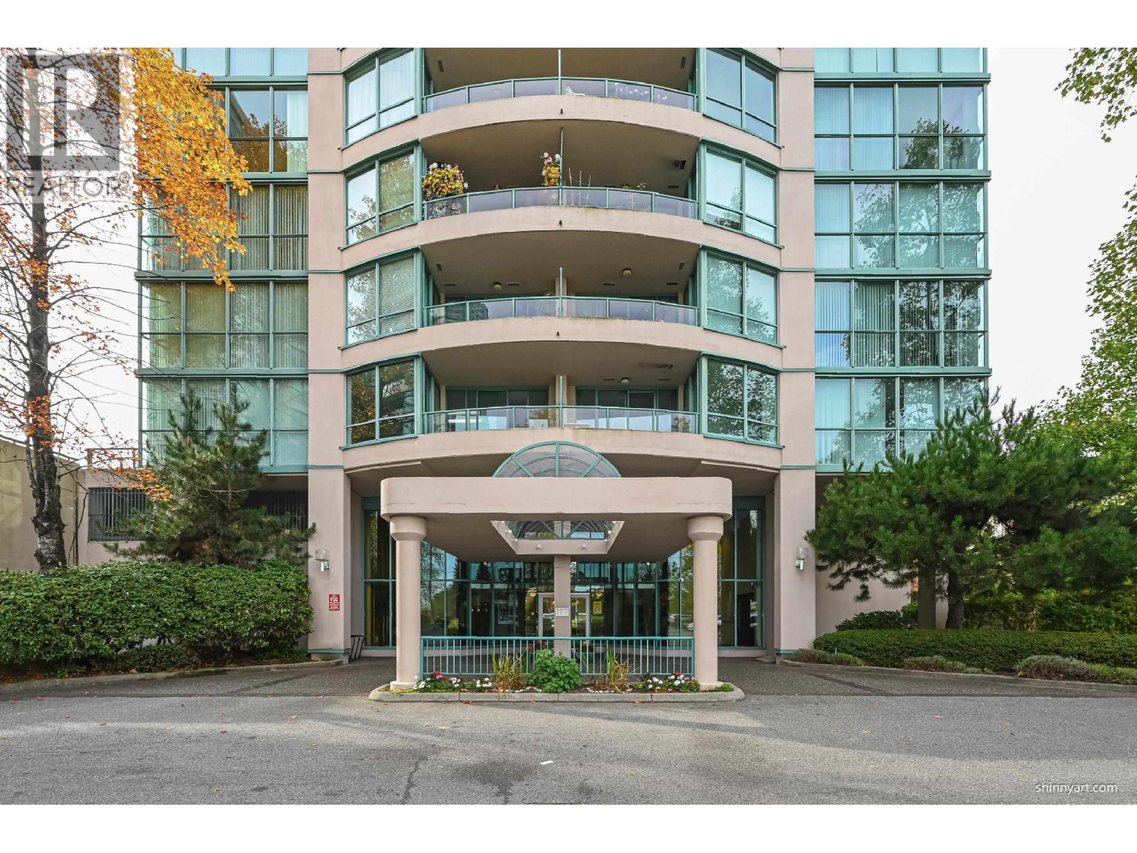 8871 LANSDOWNE Unit 1404 photo 2