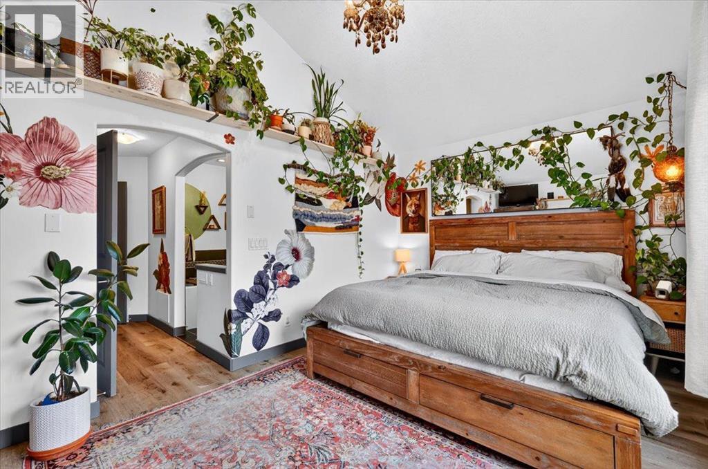 2117 15 Street SW photo 32