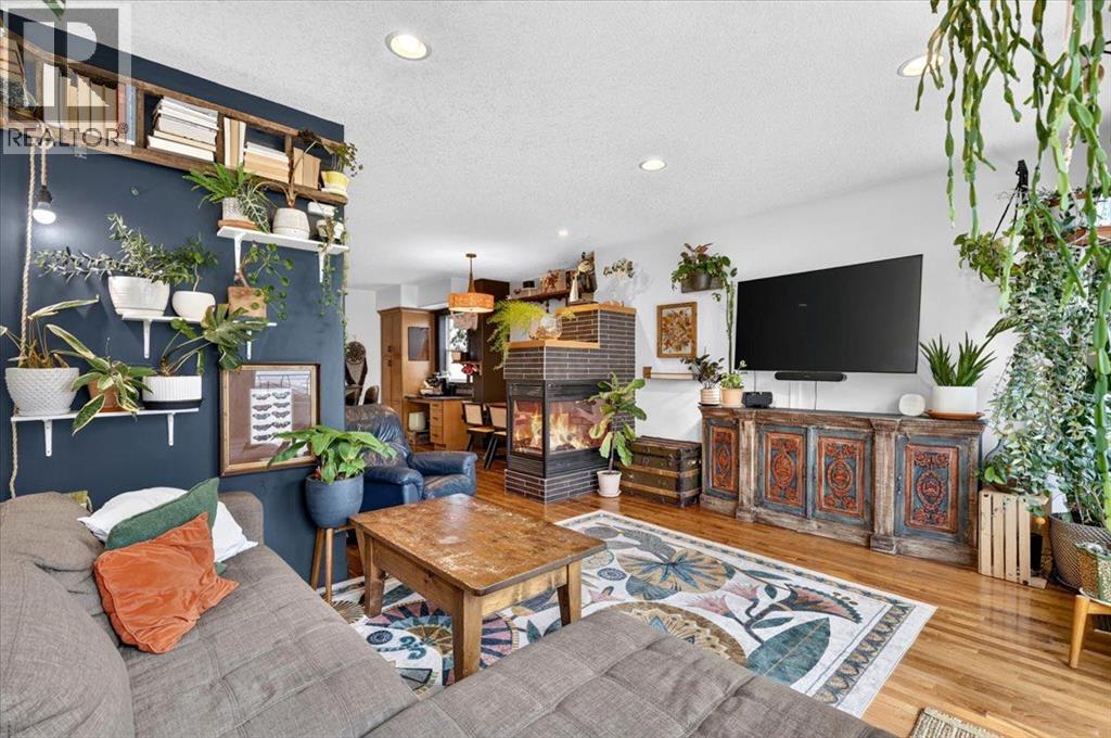 2117 15 Street SW photo 17