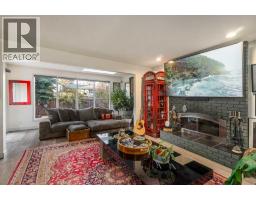Living room - 323 Parkridge Green Se, Calgary, AB T2J5G1 Photo 6