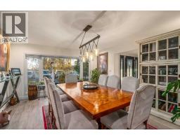4pc Bathroom - 323 Parkridge Green Se, Calgary, AB T2J5G1 Photo 9