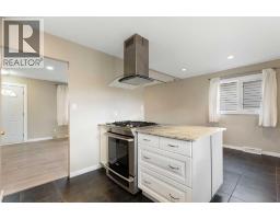 4pc Bathroom - 103 Franklin Drive Se, Calgary, AB T2H0V2 Photo 9