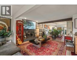 4pc Bathroom - 323 Parkridge Green Se, Calgary, AB T2J5G1 Photo 8
