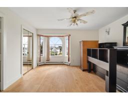 7021 143a Street, Surrey, BC V3W0X5 Photo 6