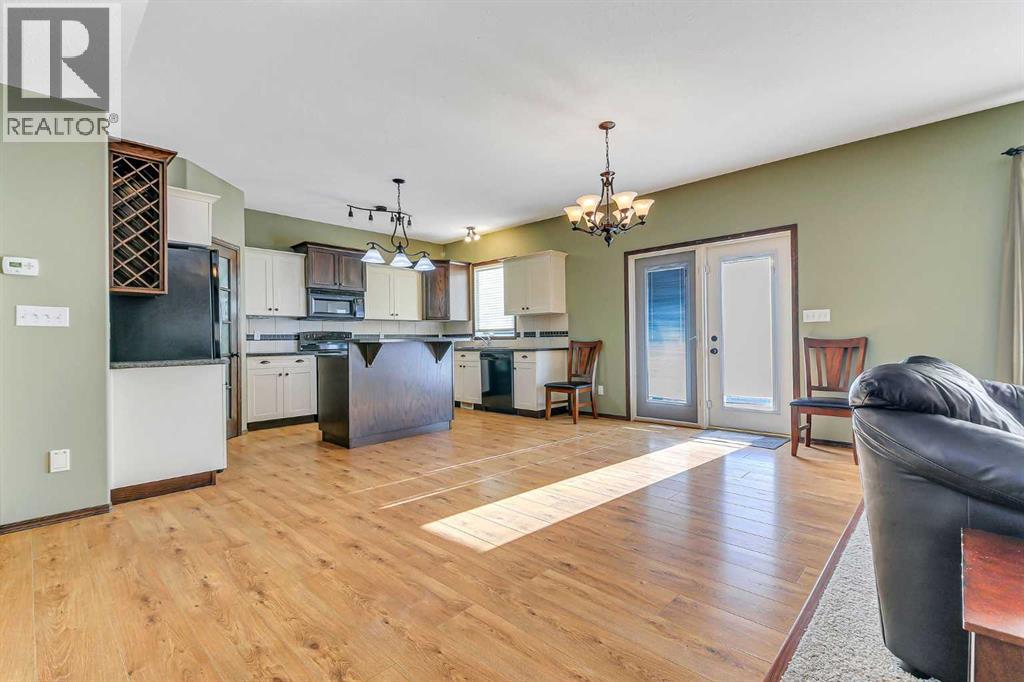 Listing photo – 61 Lanterman Close, Red Deer