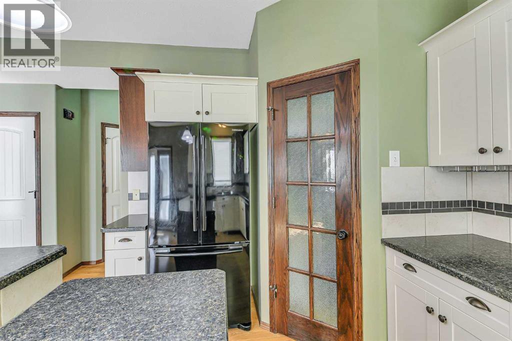 Listing photo – 61 Lanterman Close, Red Deer