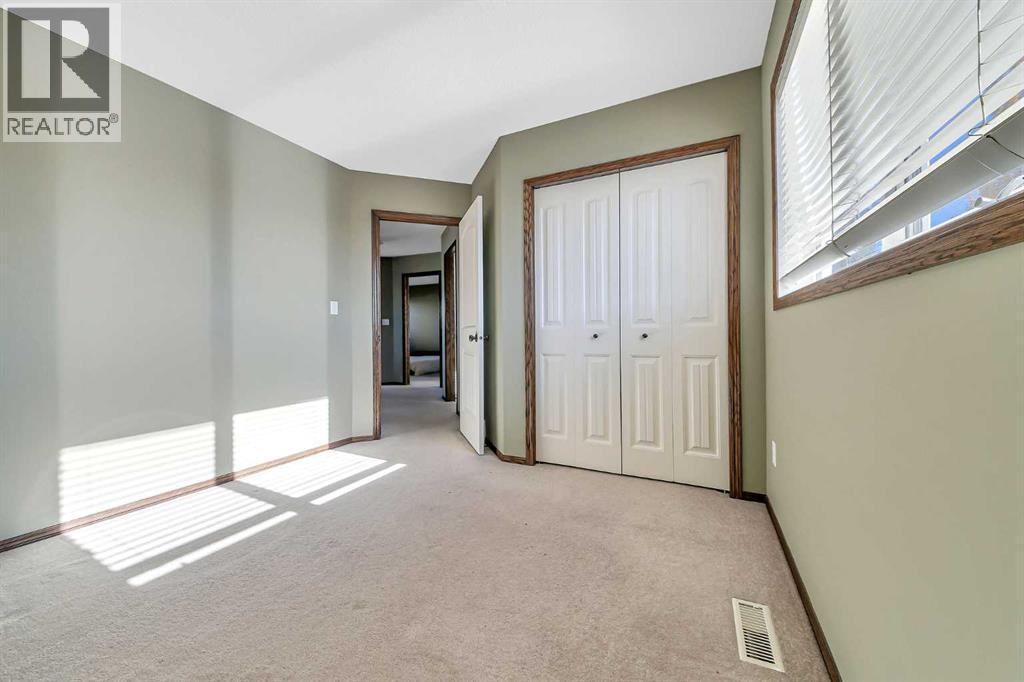 Listing photo – 61 Lanterman Close, Red Deer