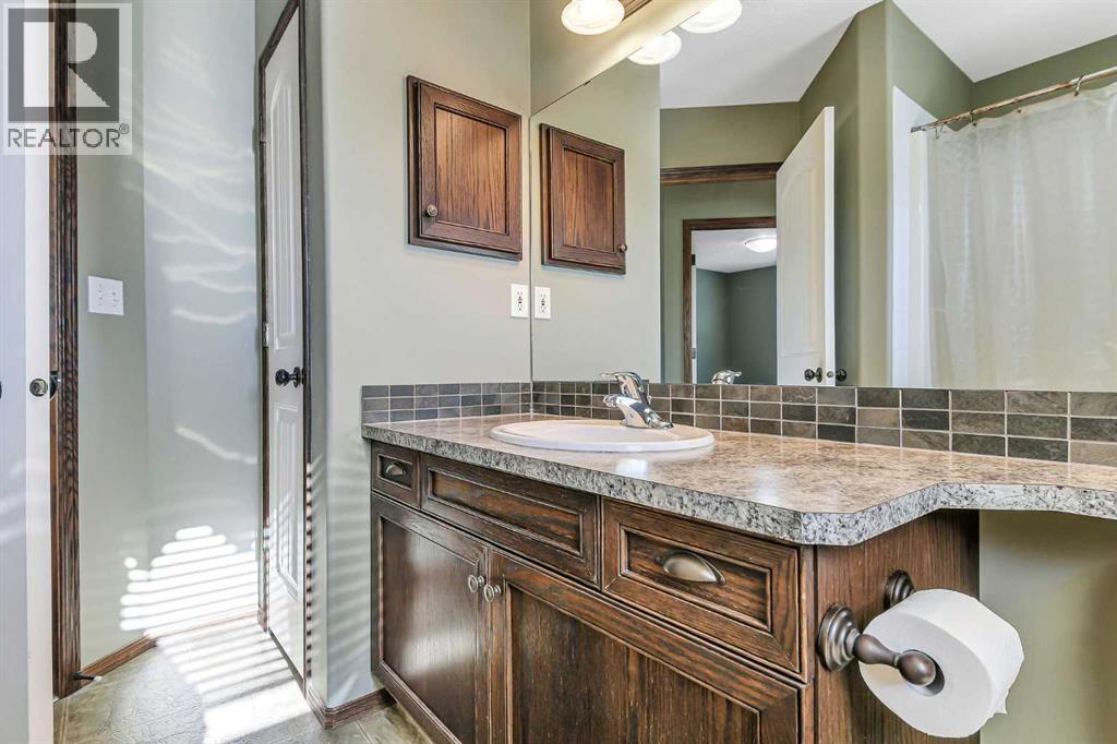 Listing photo – 61 Lanterman Close, Red Deer