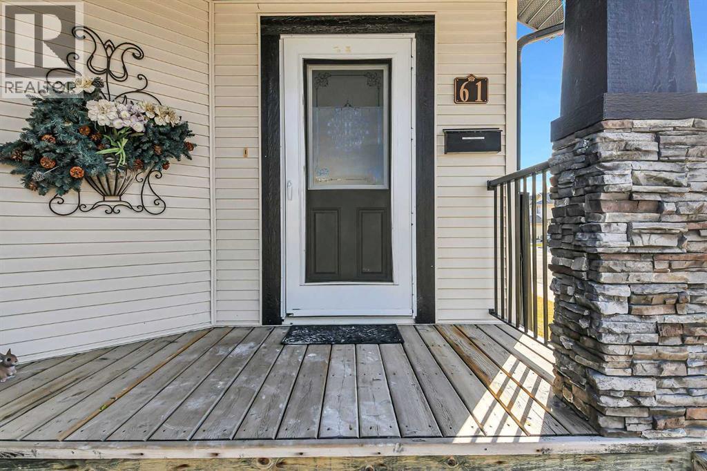 Listing photo – 61 Lanterman Close, Red Deer