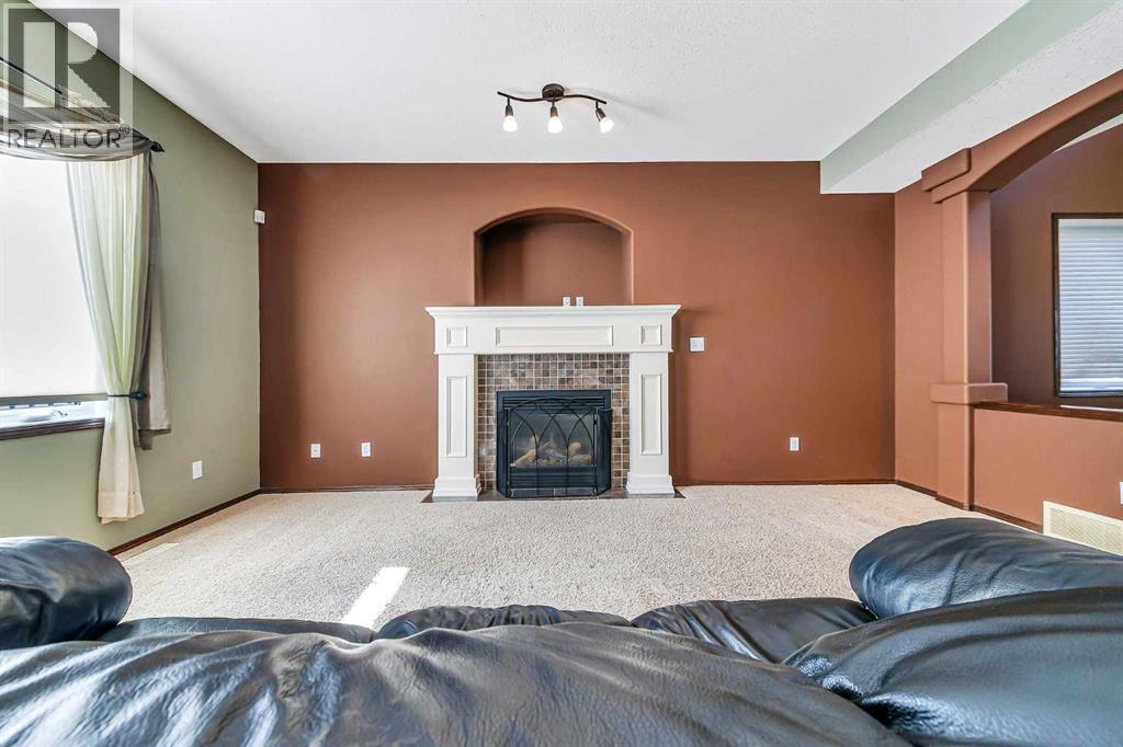 Listing photo – 61 Lanterman Close, Red Deer