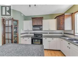 Media - 61 Lanterman Close, Red Deer, AB T4R3N3 Photo 14