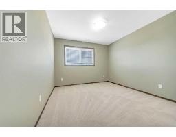 61 Lanterman Close, Red Deer, AB T4R3N3 Photo 27