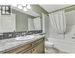 61 Lanterman Close, Red Deer, AB T4R3N3 Photo 36