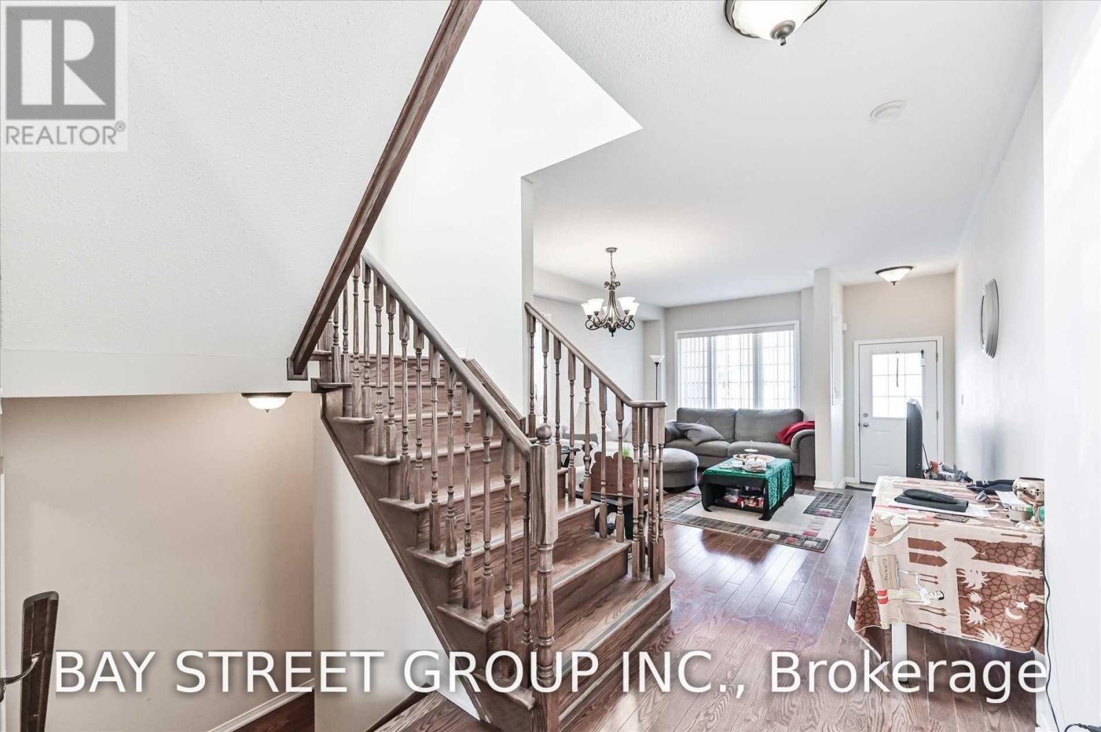 31 LEVELLANDS CRESCENT, Richmond Hill (Langstaff) — photo 8