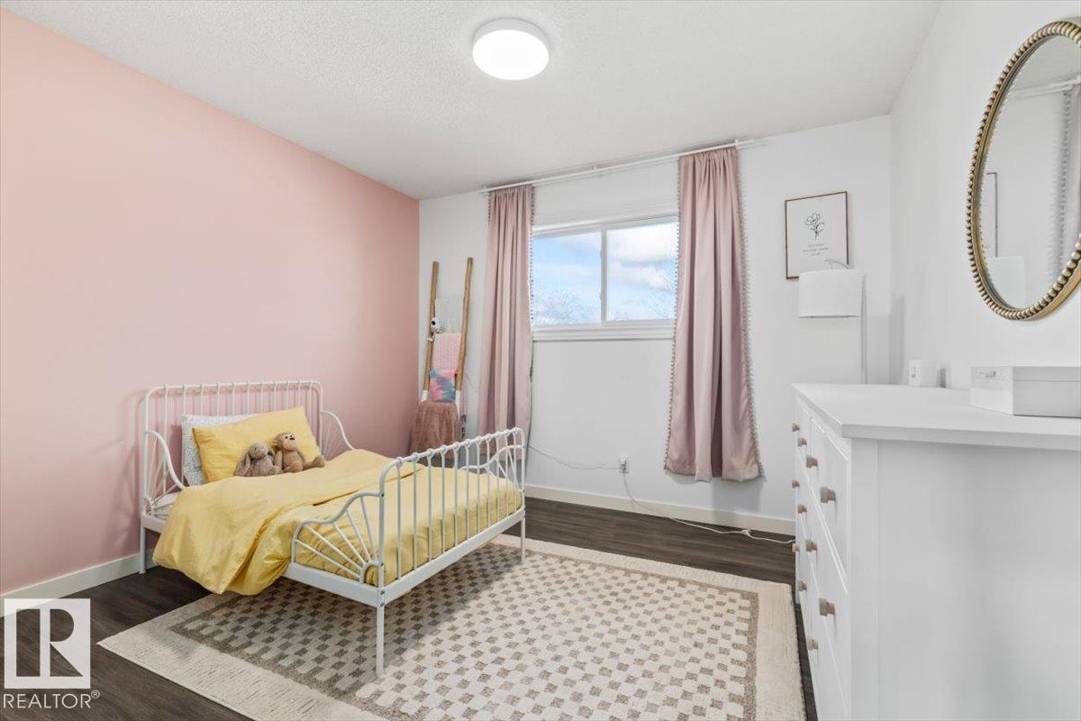 4310 39 Avenue, photo 37