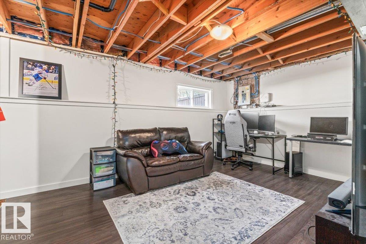 4310 39 Avenue, photo 44