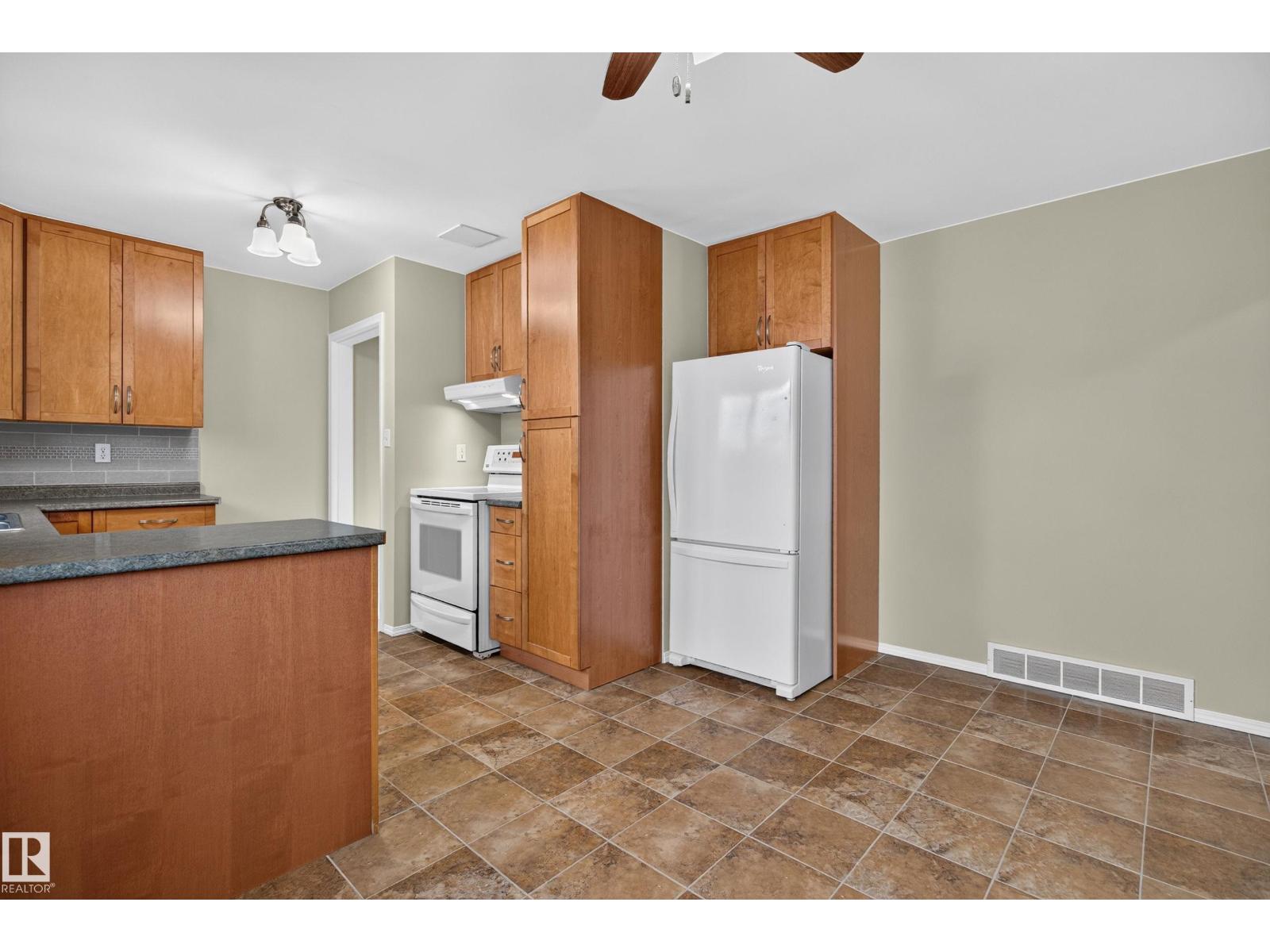 9108 132A AV NW, Edmonton — photo 10