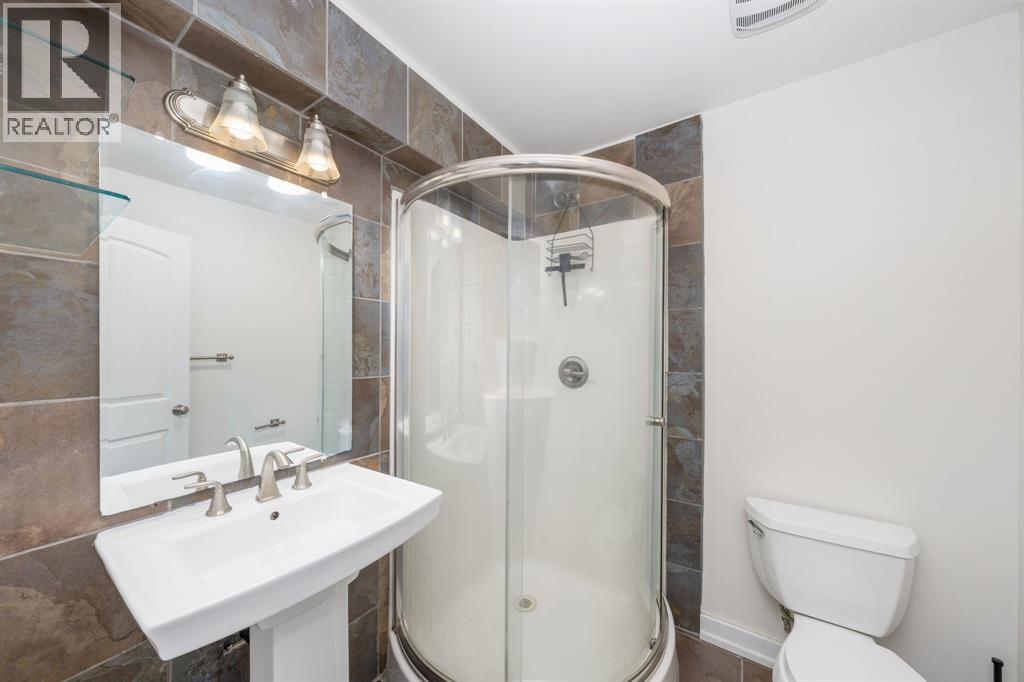 743 Errol ROAD East - 38