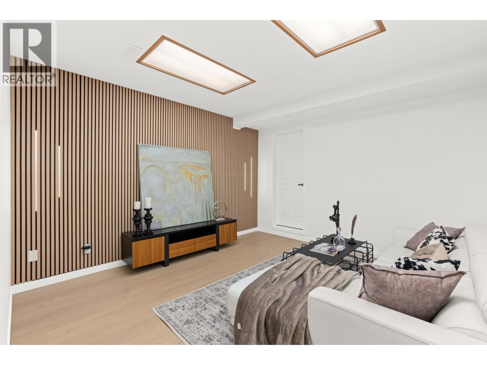 4325 Delbrook Avenue, North Vancouver — photo 34