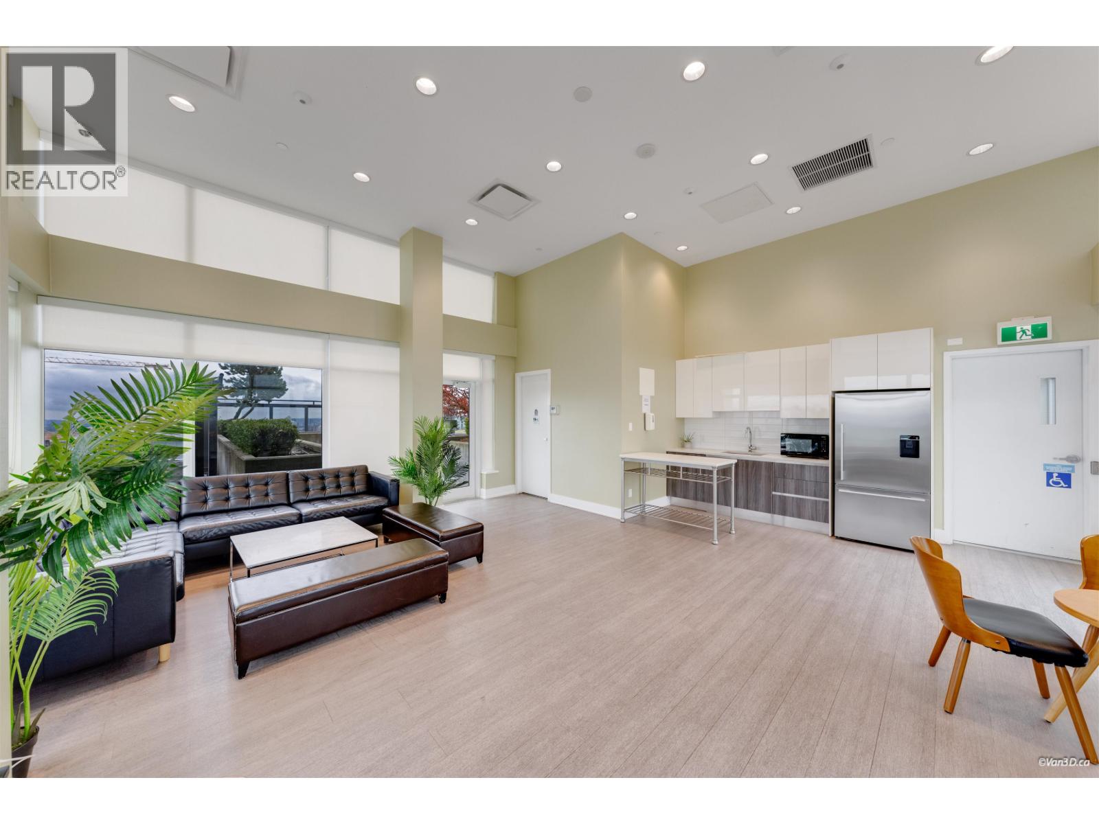 2 Bed, 2 Bath Apartment for Sale in Burnaby – 602 4900 LENNOX LANE, Burnaby – MLS# R3178245 - Image 27