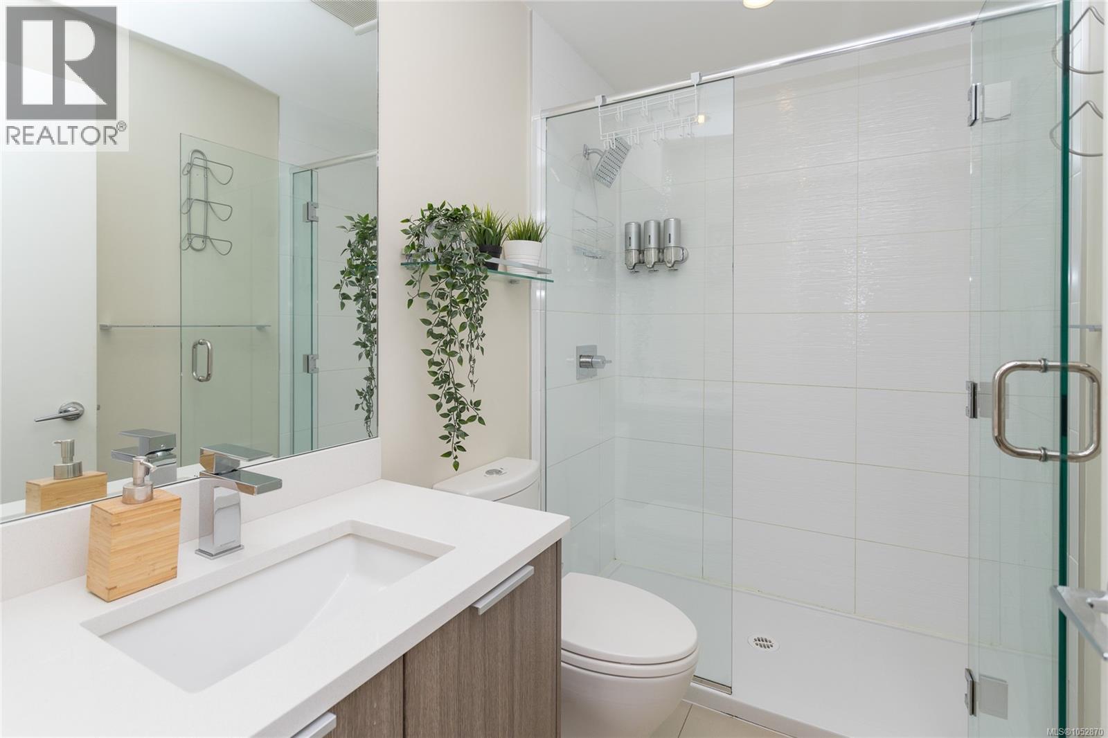 1105 728 Yates St, Victoria - Image 1