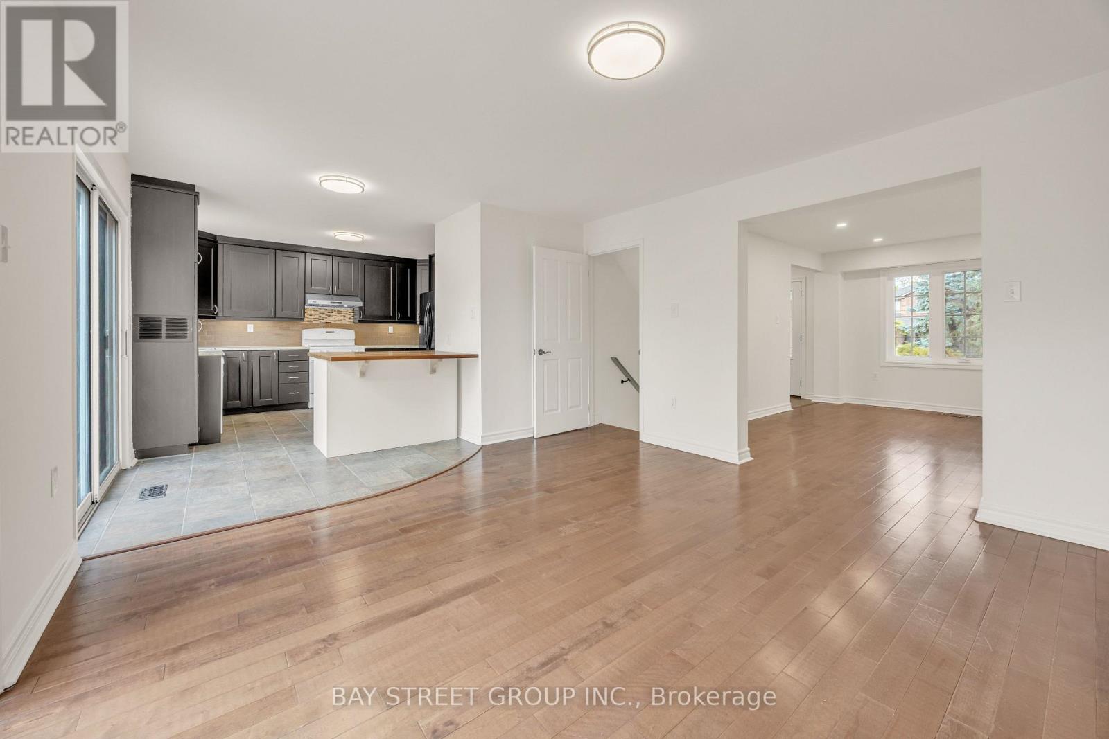 13 IRISH LANE, Barrie (Grove East) — photo 8