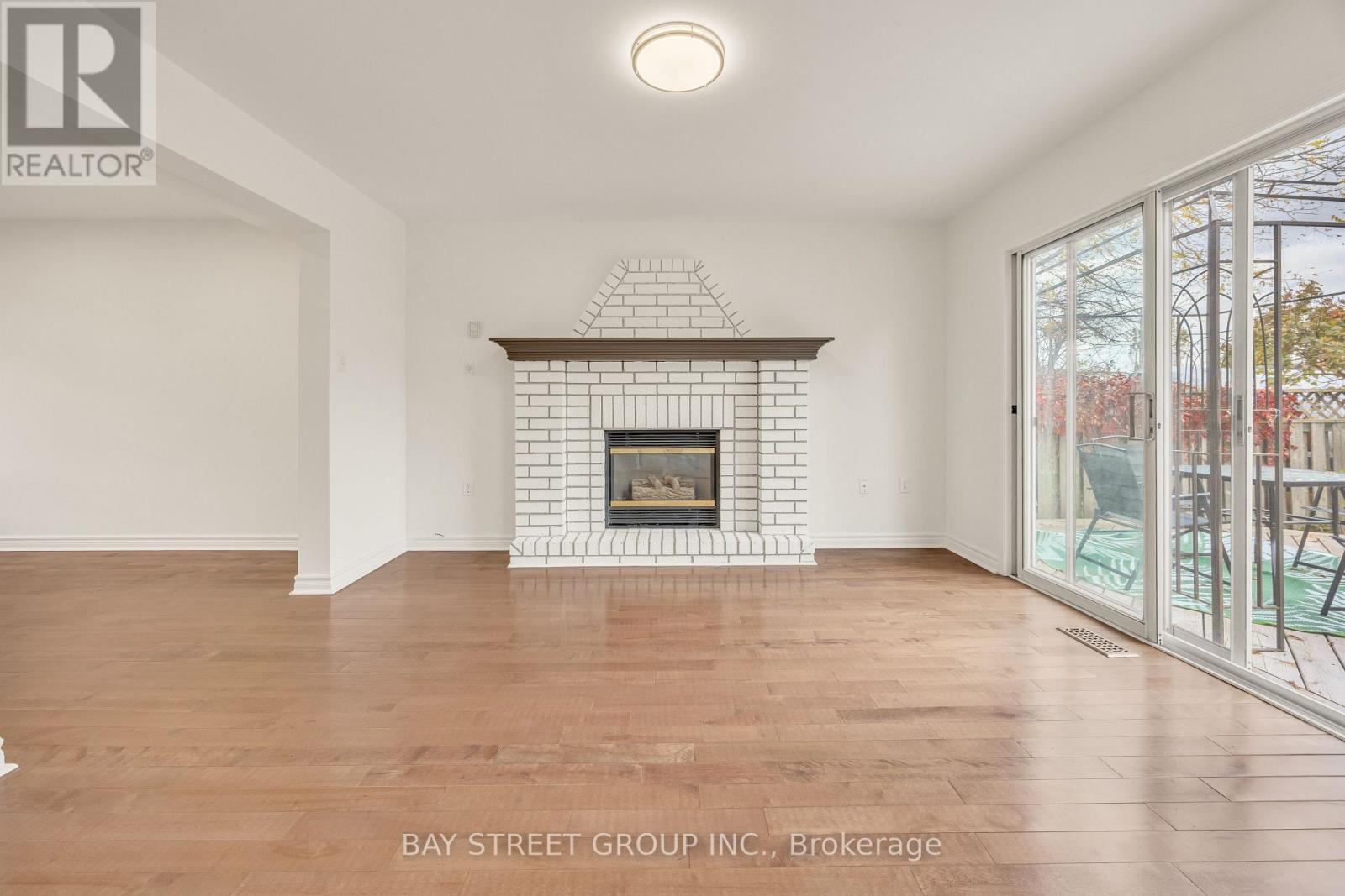 13 IRISH LANE, Barrie (Grove East) — photo 9