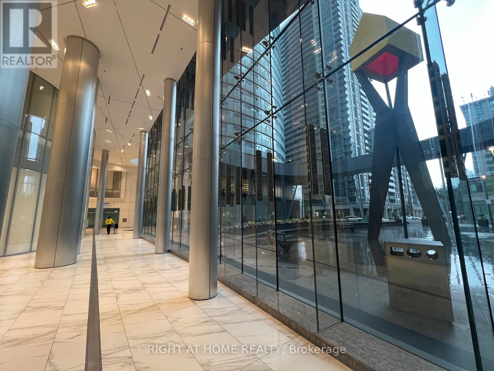 2503 - 12 YORK STREET, Toronto (Waterfront Communities) — photo 2